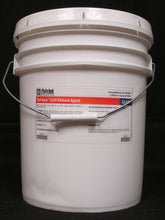 Load image into Gallery viewer, 2650 Release Agent For Concrete - Fox and Superfine